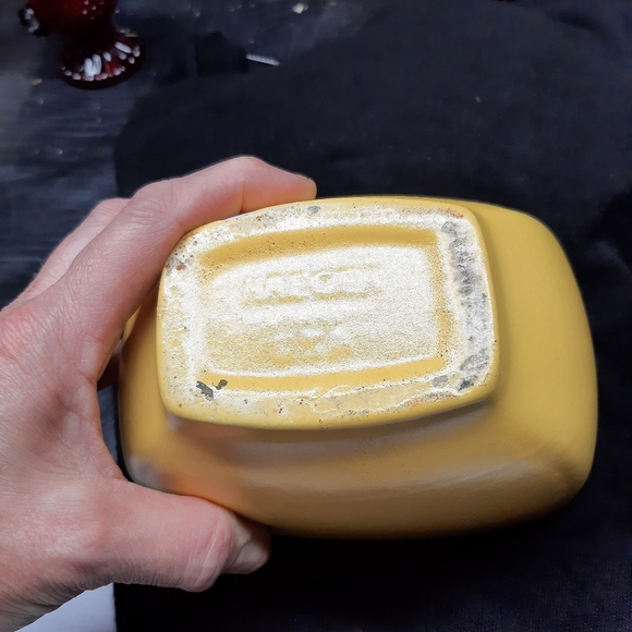 Vintage Haeger Vase - Picture 3 of 3